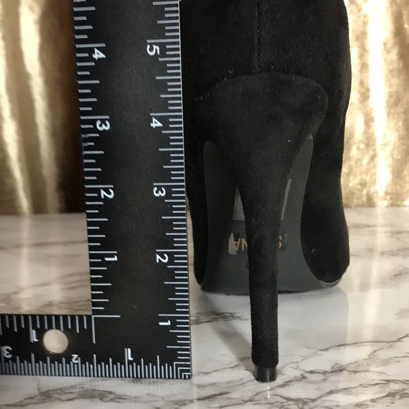 Black zip up pumps size 10 - Picture 7 of 7